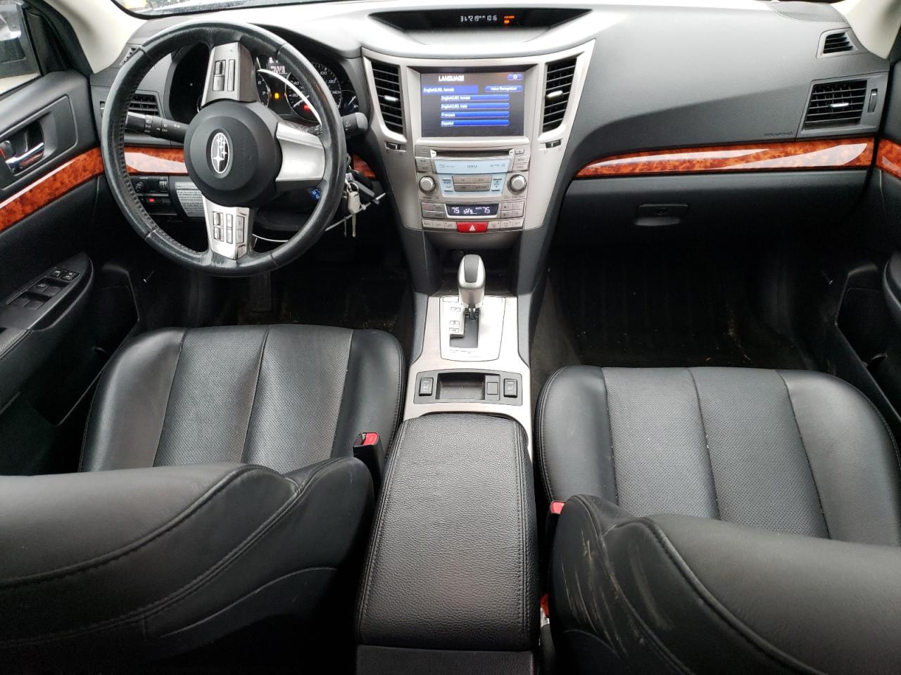 2011 Subaru Outback - Image 8