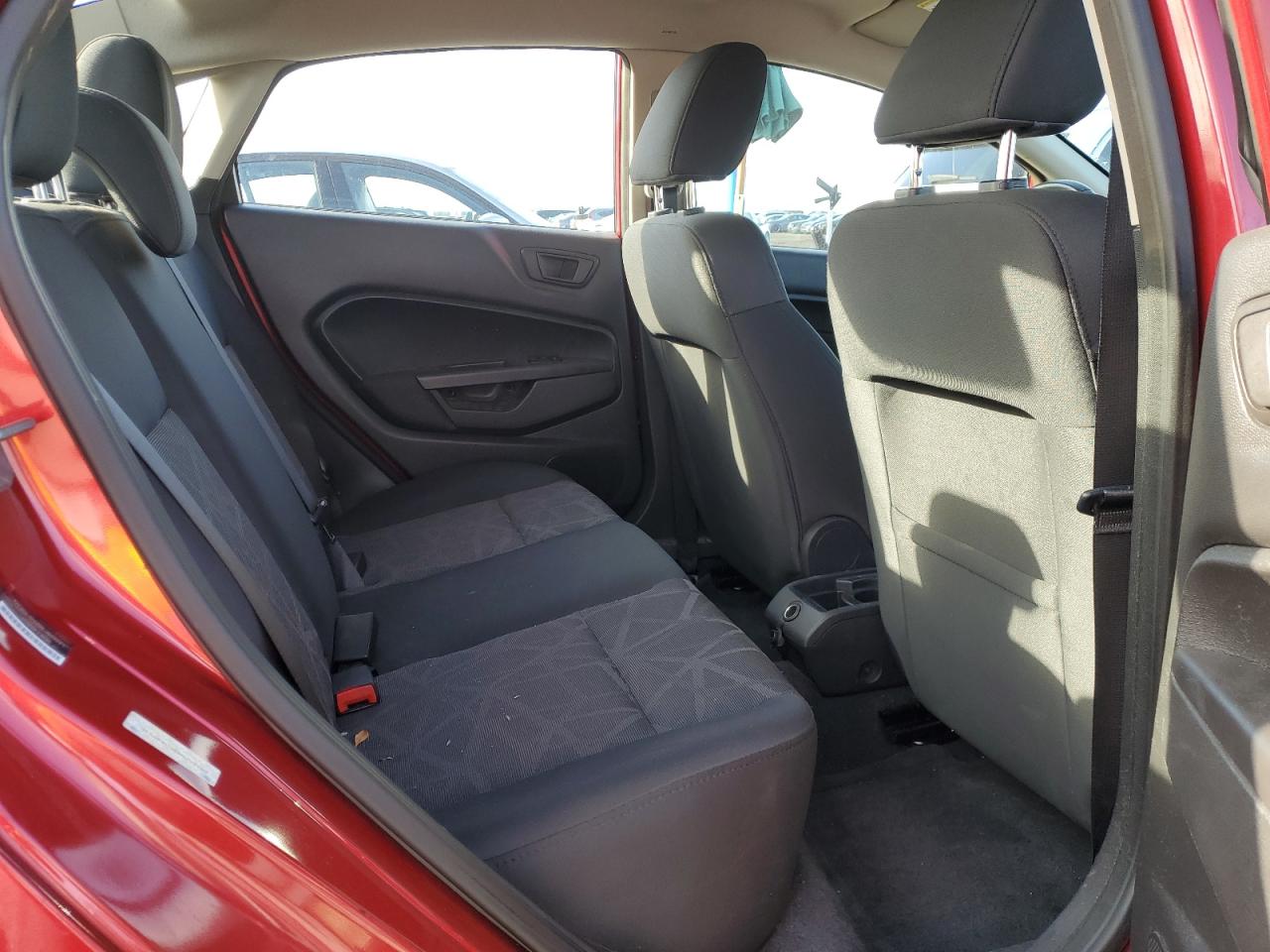 2011 Ford Fiesta - Image 10