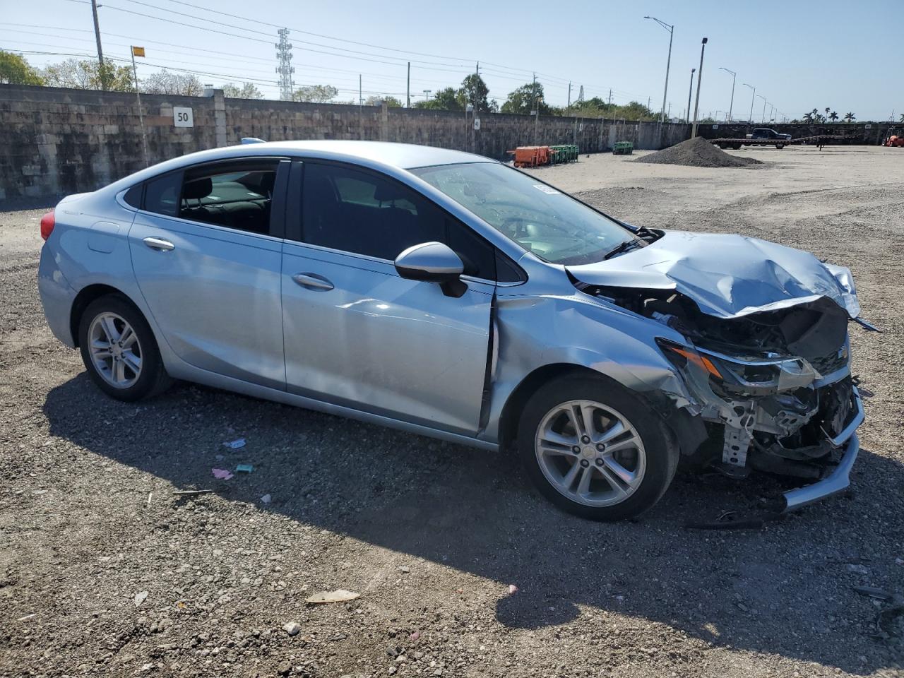 2017 Chevrolet Cruze - Image 4
