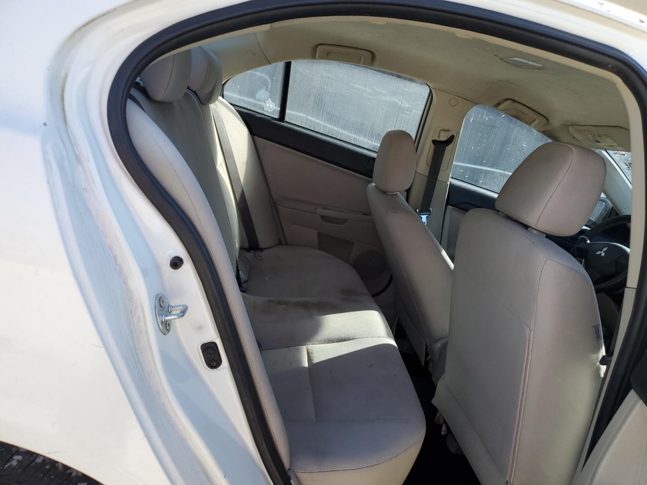 2010 Mitsubishi Lancer - Image 10