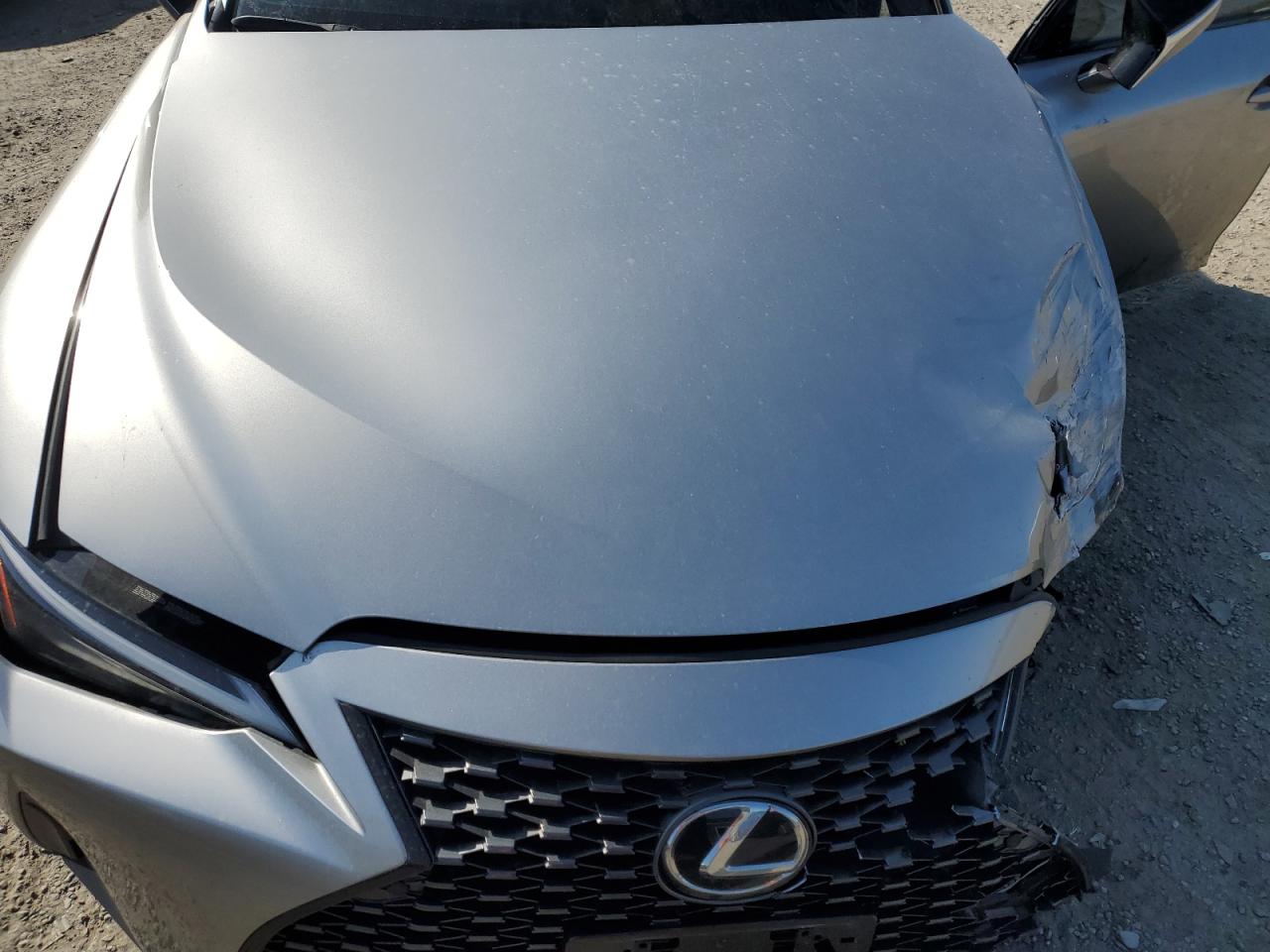 2021 Lexus IS - Image 11