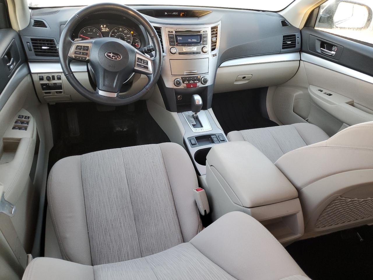 2013 Subaru Outback - Image 8