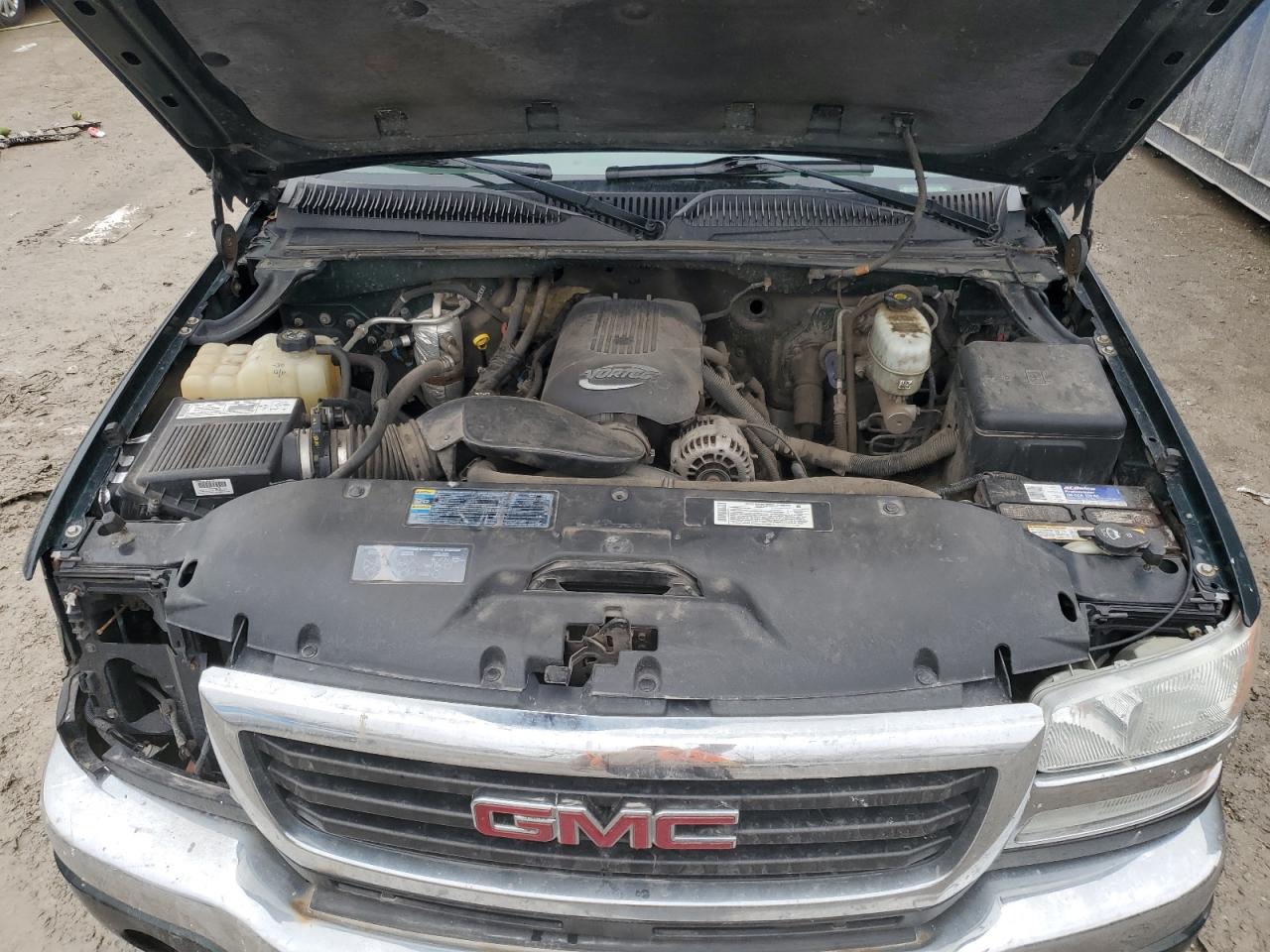 2003 GMC Sierra - Image 11