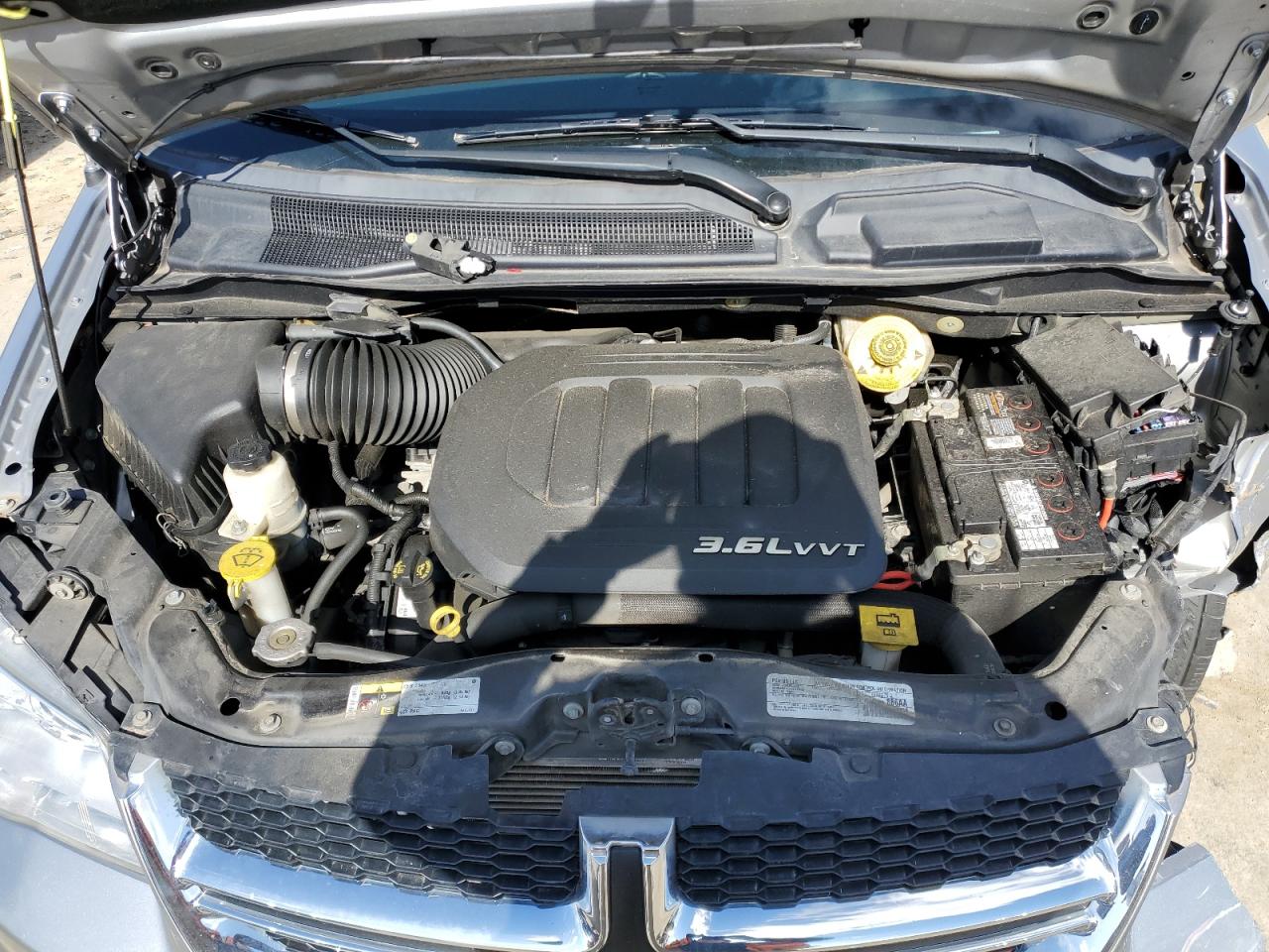 2017 Dodge Caravan - Image 14