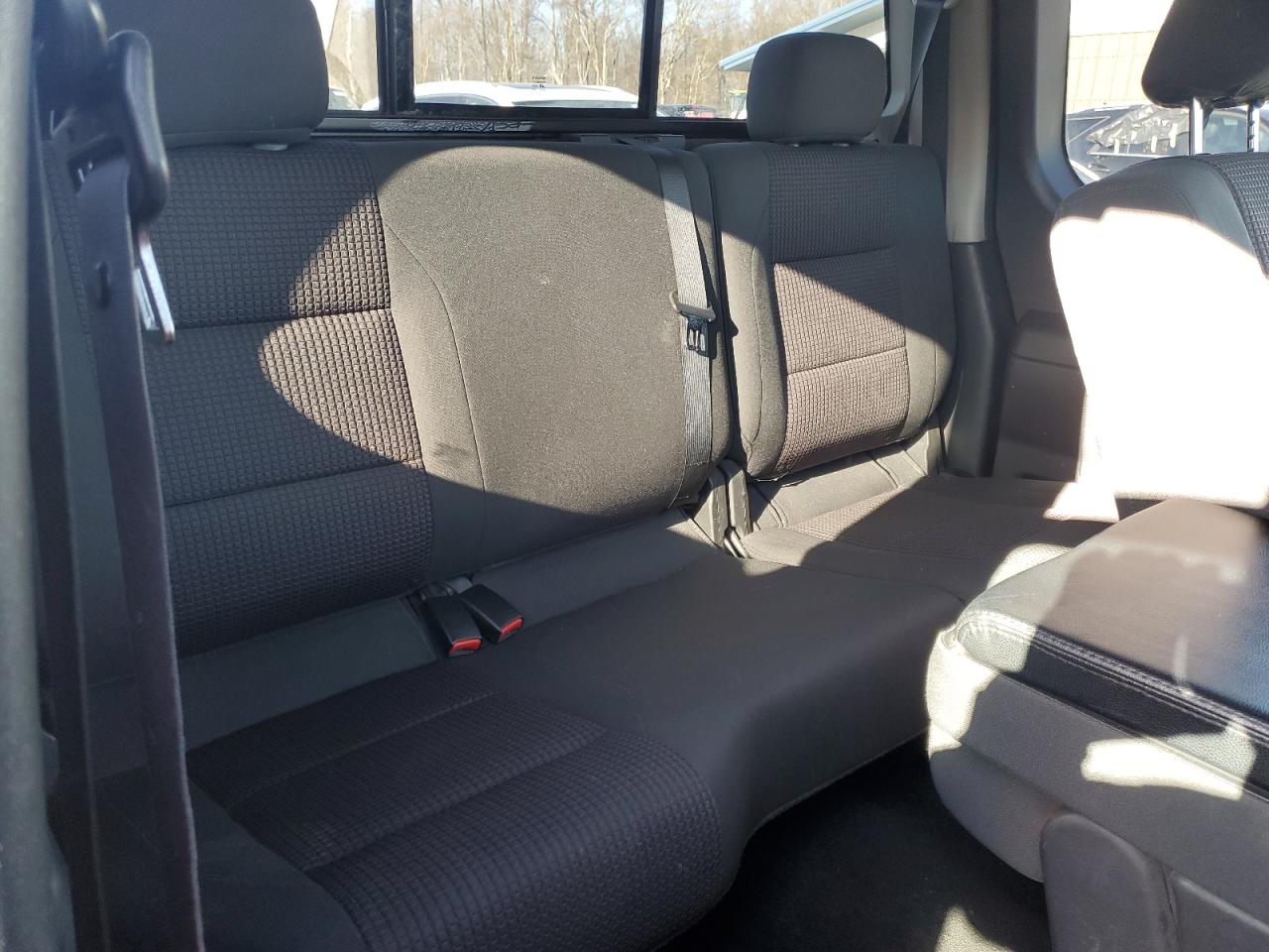 2009 Nissan Titan - Image 10