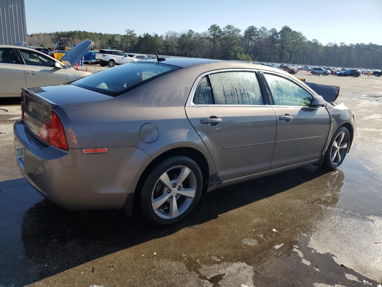 2011 Chevrolet Malibu - Image 3