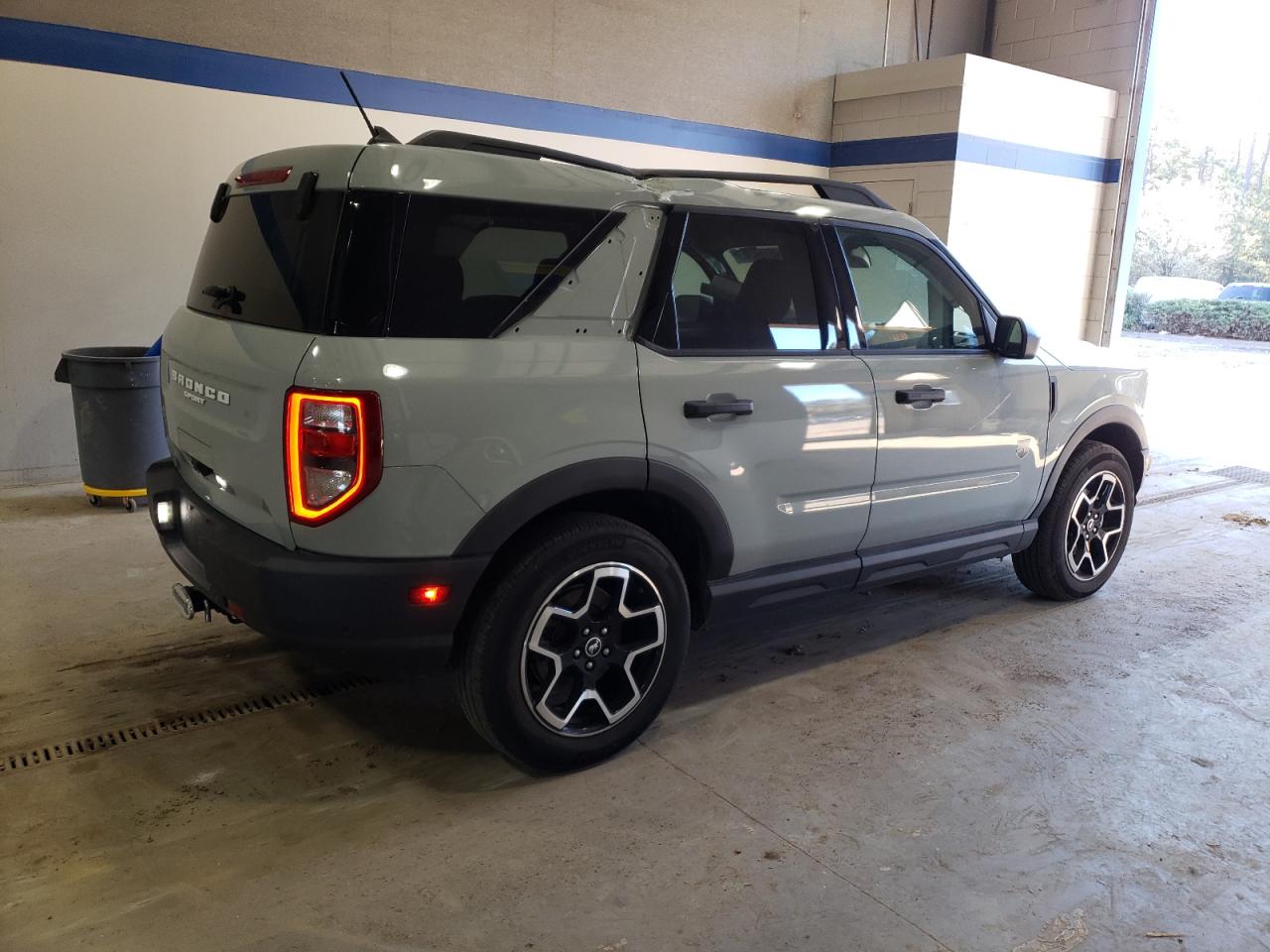 2021 Ford Bronco - Image 3
