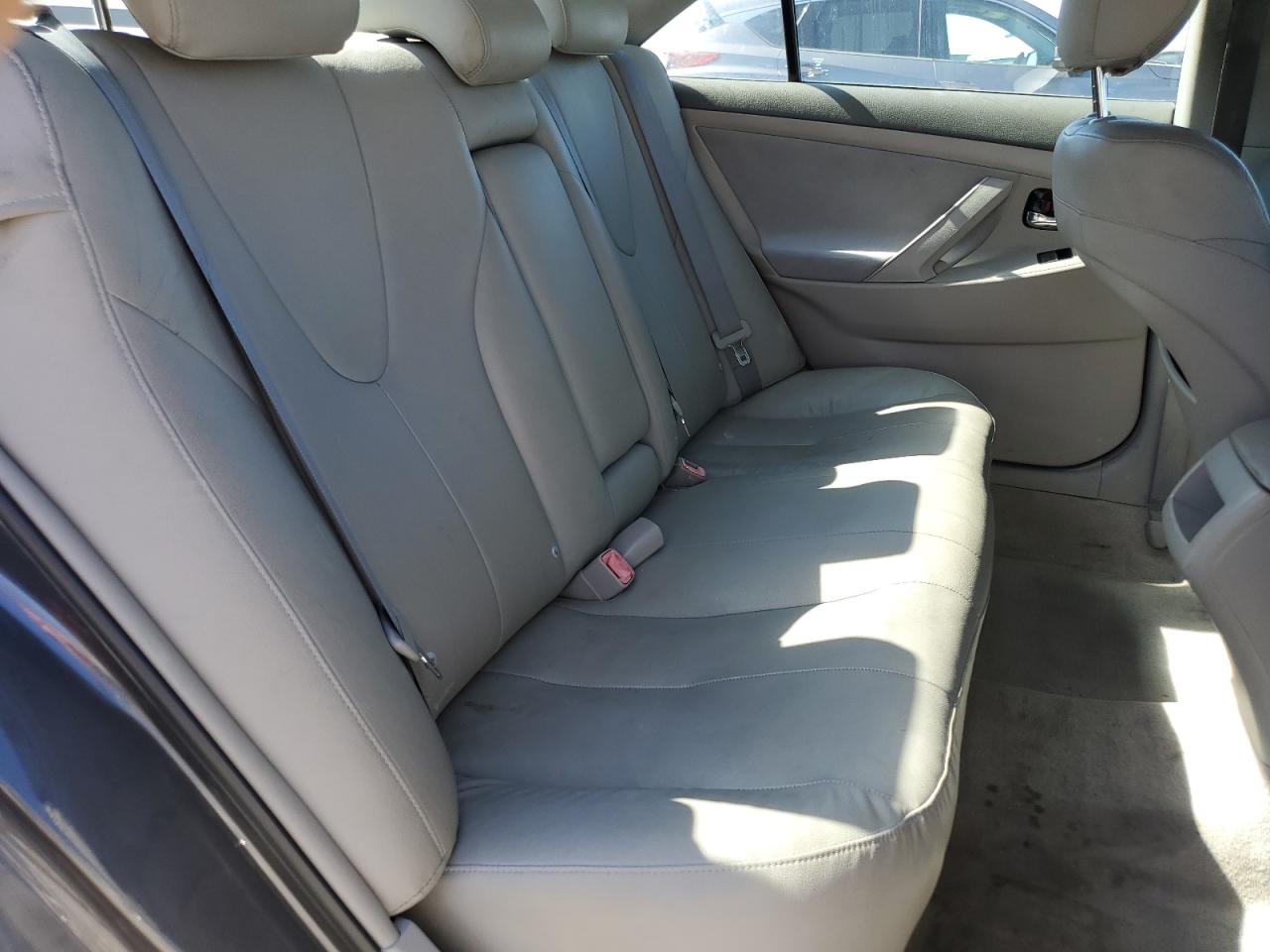 2009 Toyota Camry - Image 10