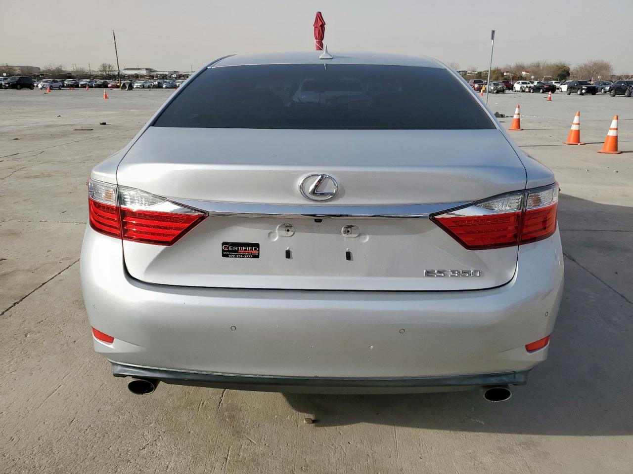 2013 Lexus ES - Image 6