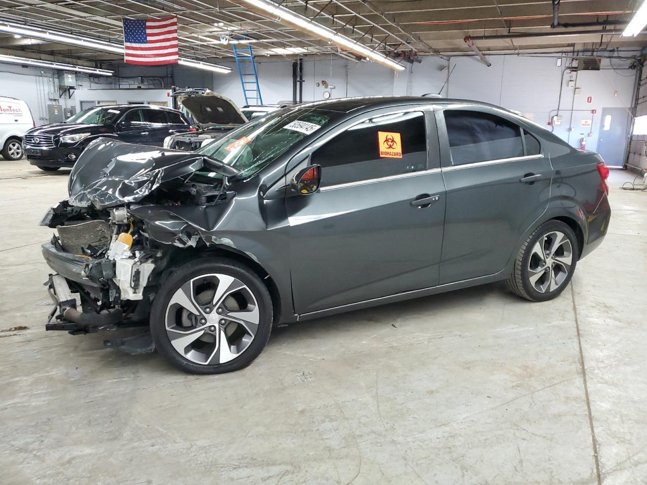 2019 Chevrolet Sonic Premier იყიდება Wheeling-ში, IL - Front End