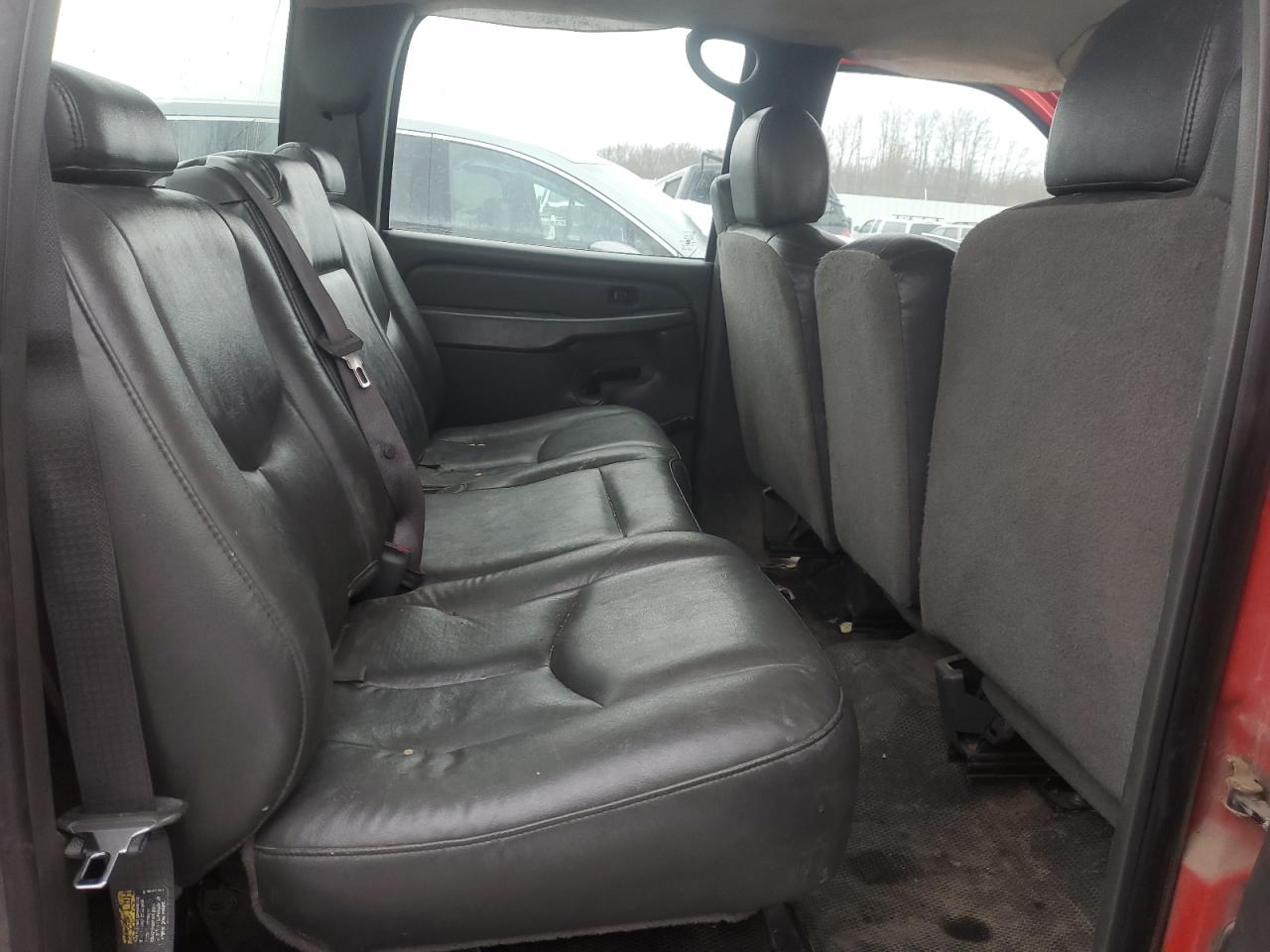 2005 Chevrolet Silverado - Image 10