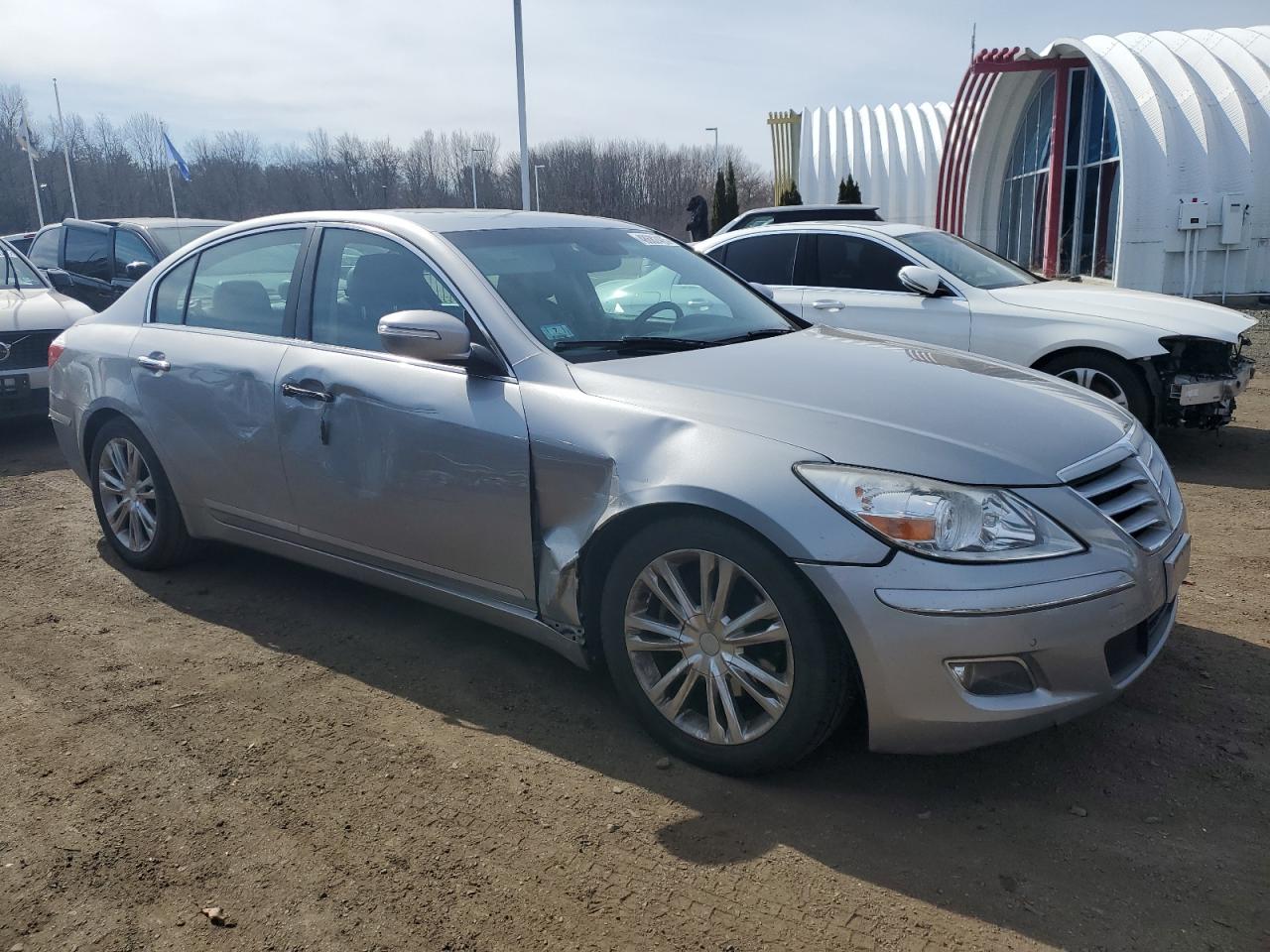 2010 Hyundai Genesis - Image 4