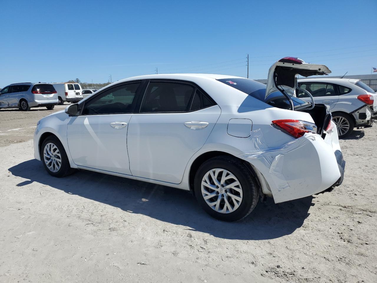 2018 Toyota Corolla - Image 2