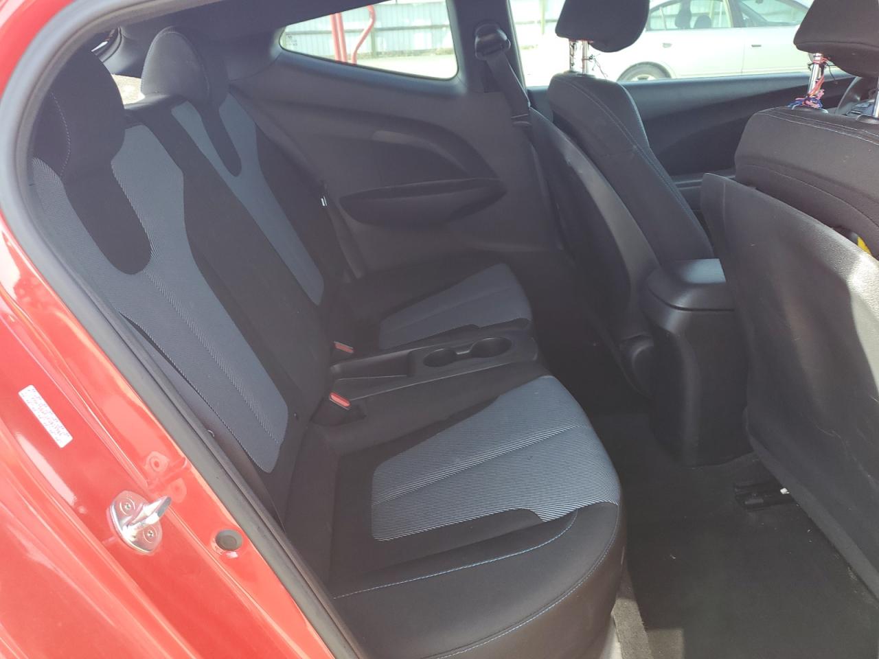 2019 Hyundai Veloster - Image 11