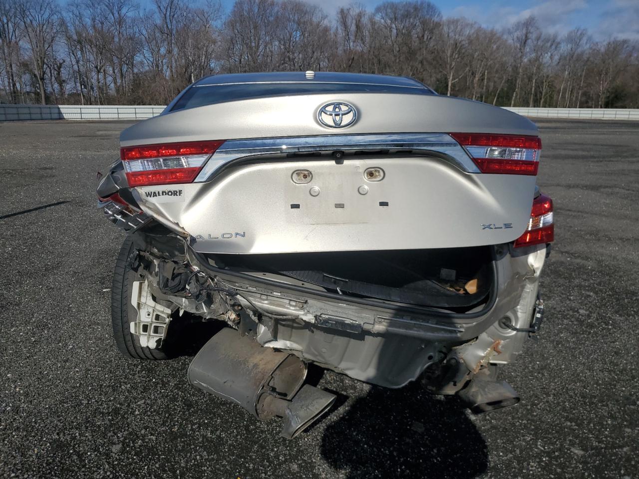 2013 Toyota Avalon - Image 6