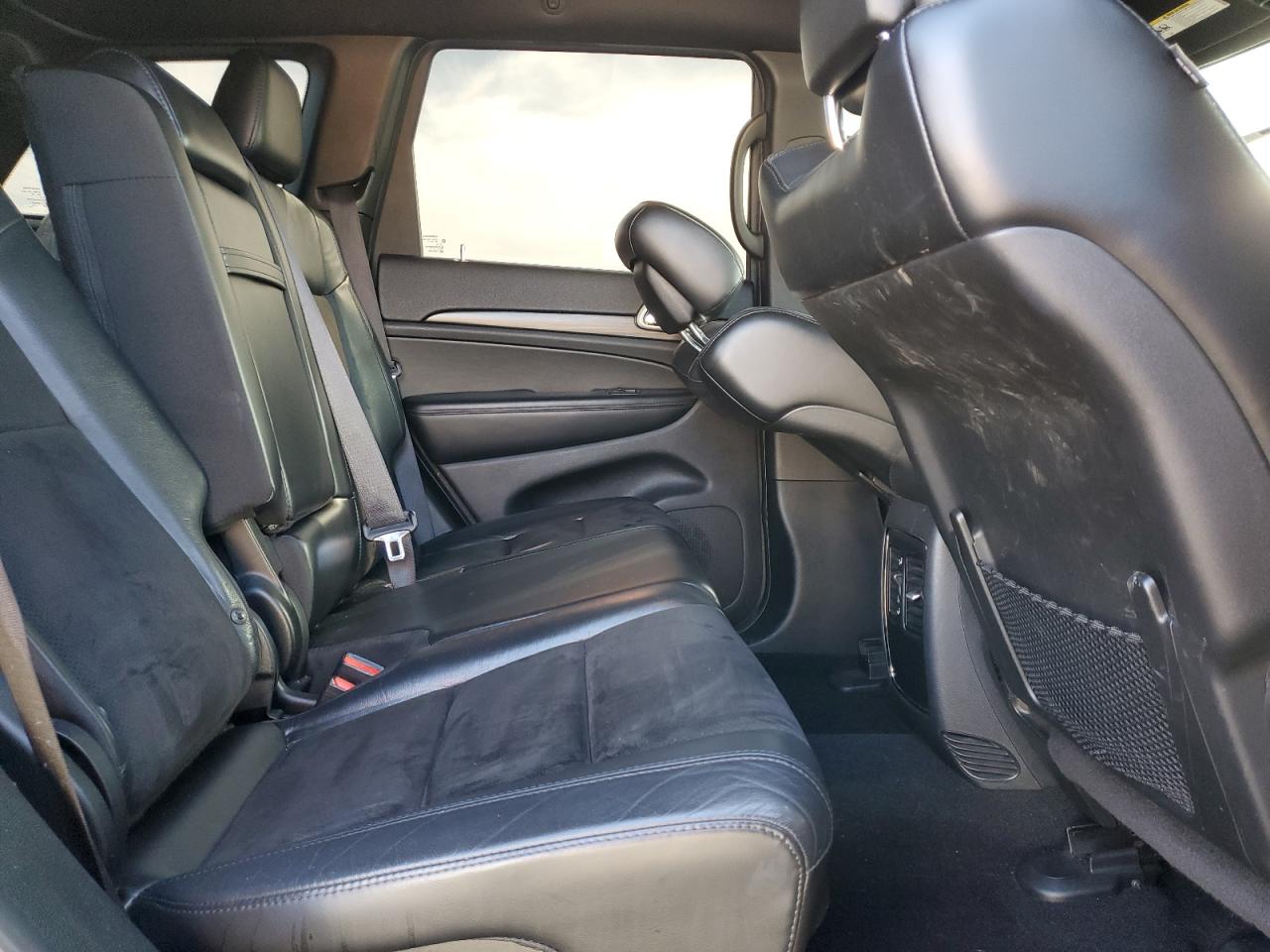 2019 Jeep Grand Cherokee - Image 11