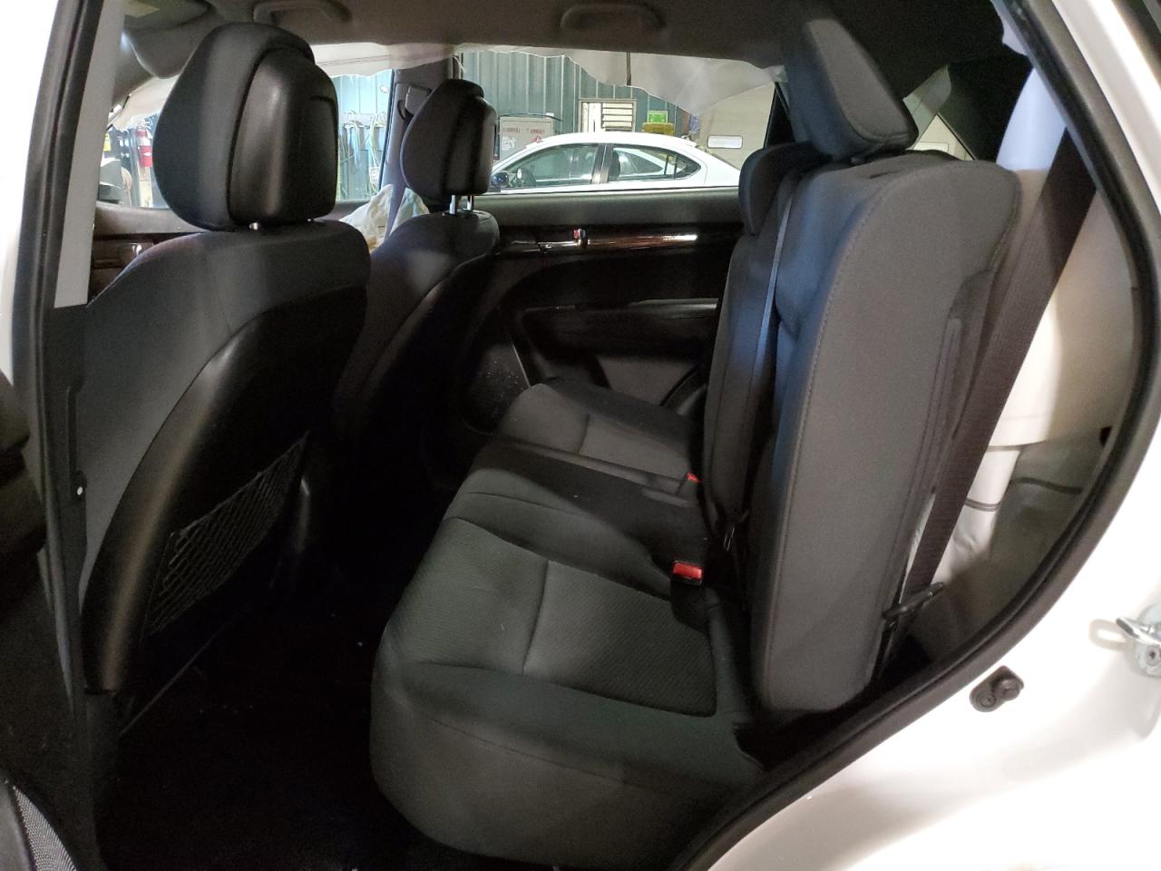 2012 Kia Sorento - Image 11