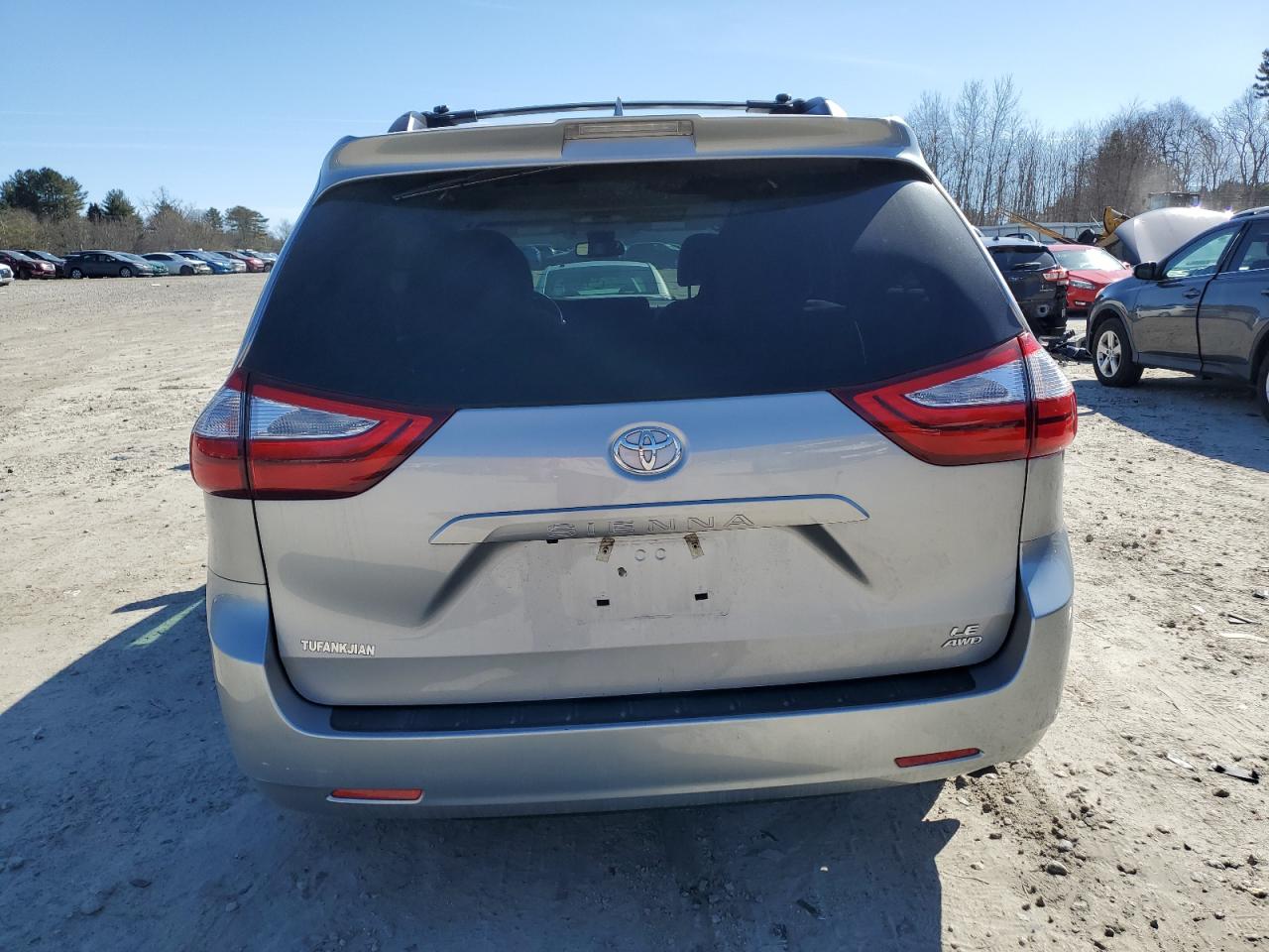 2018 Toyota Sienna - Image 6