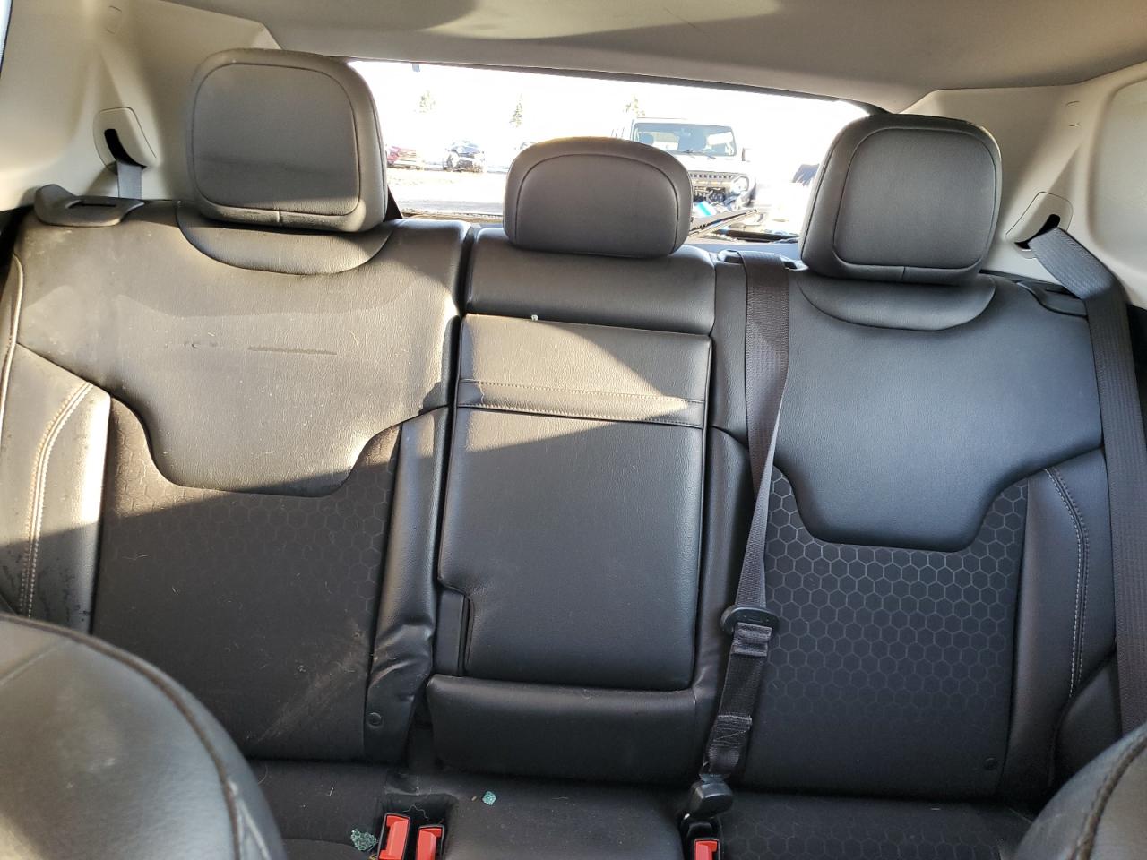 2018 Jeep Compass - Image 10