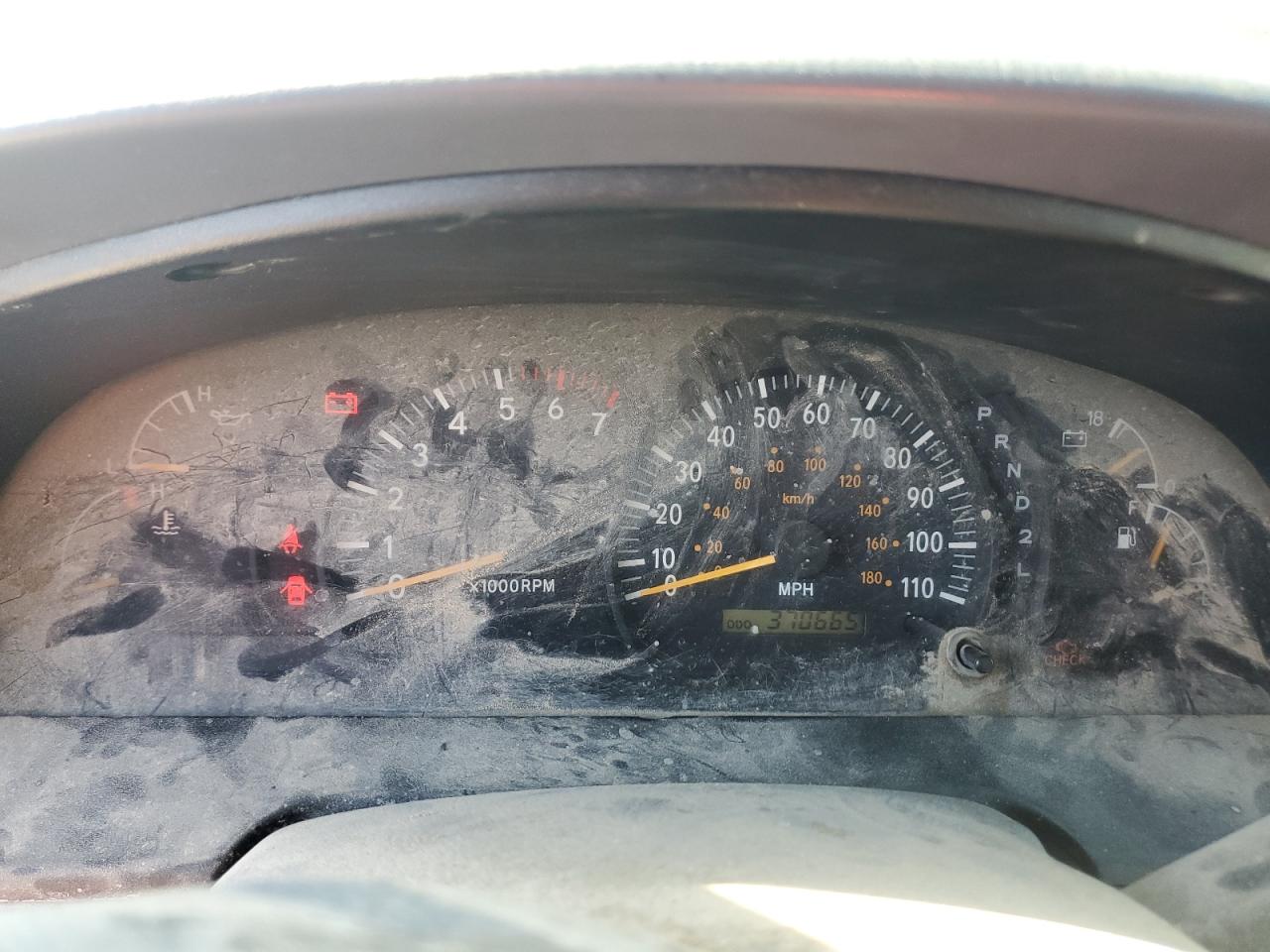 2000 Toyota Tundra - Image 9