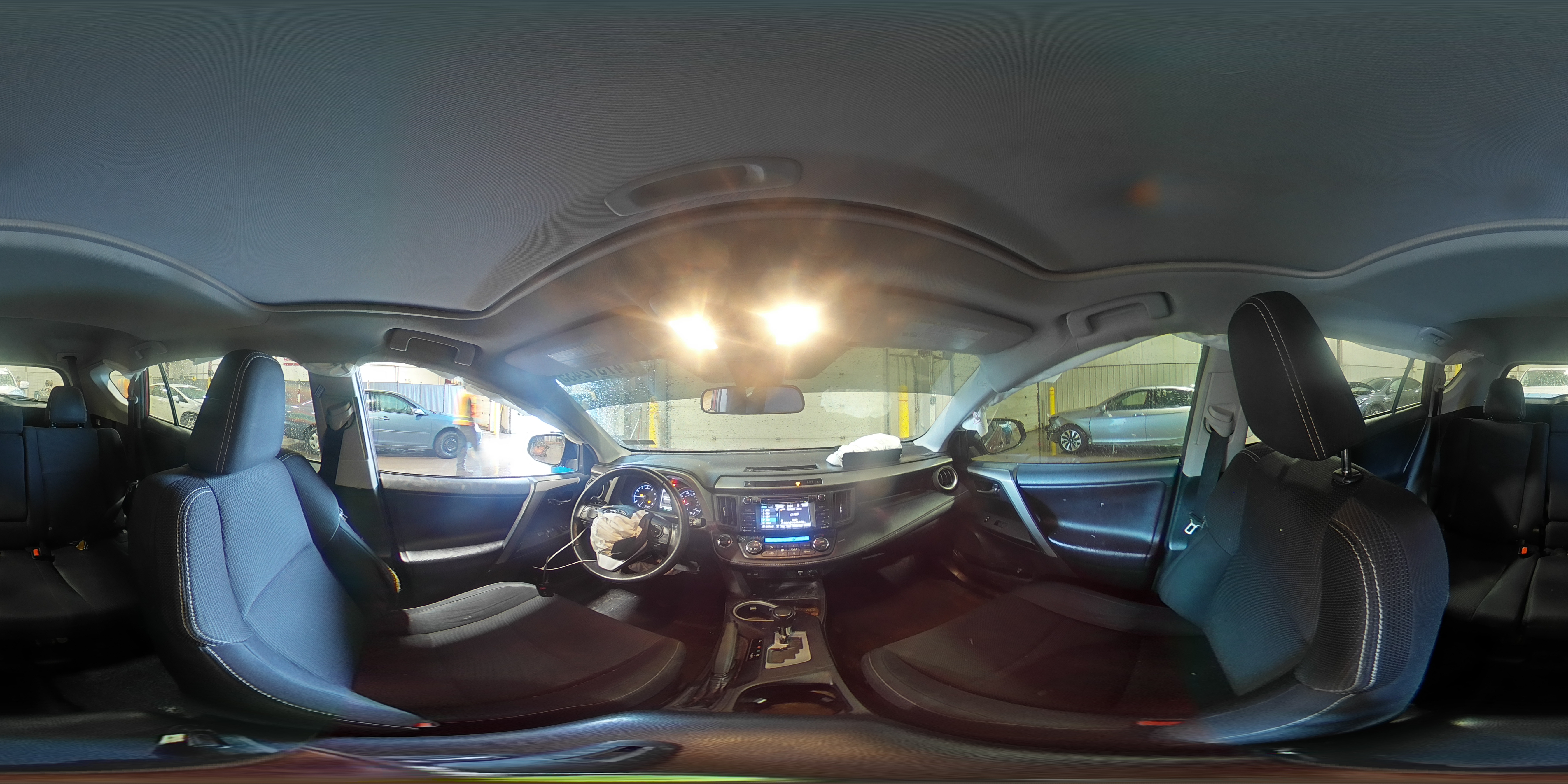 2018 Toyota RAV 4 - Image 15
