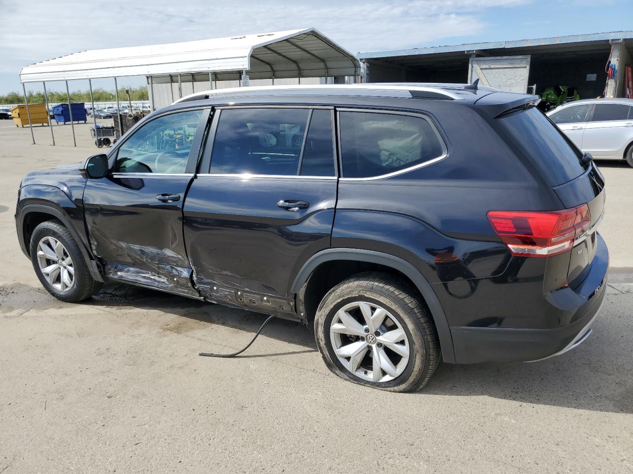 2018 Volkswagen Atlas - Image 2