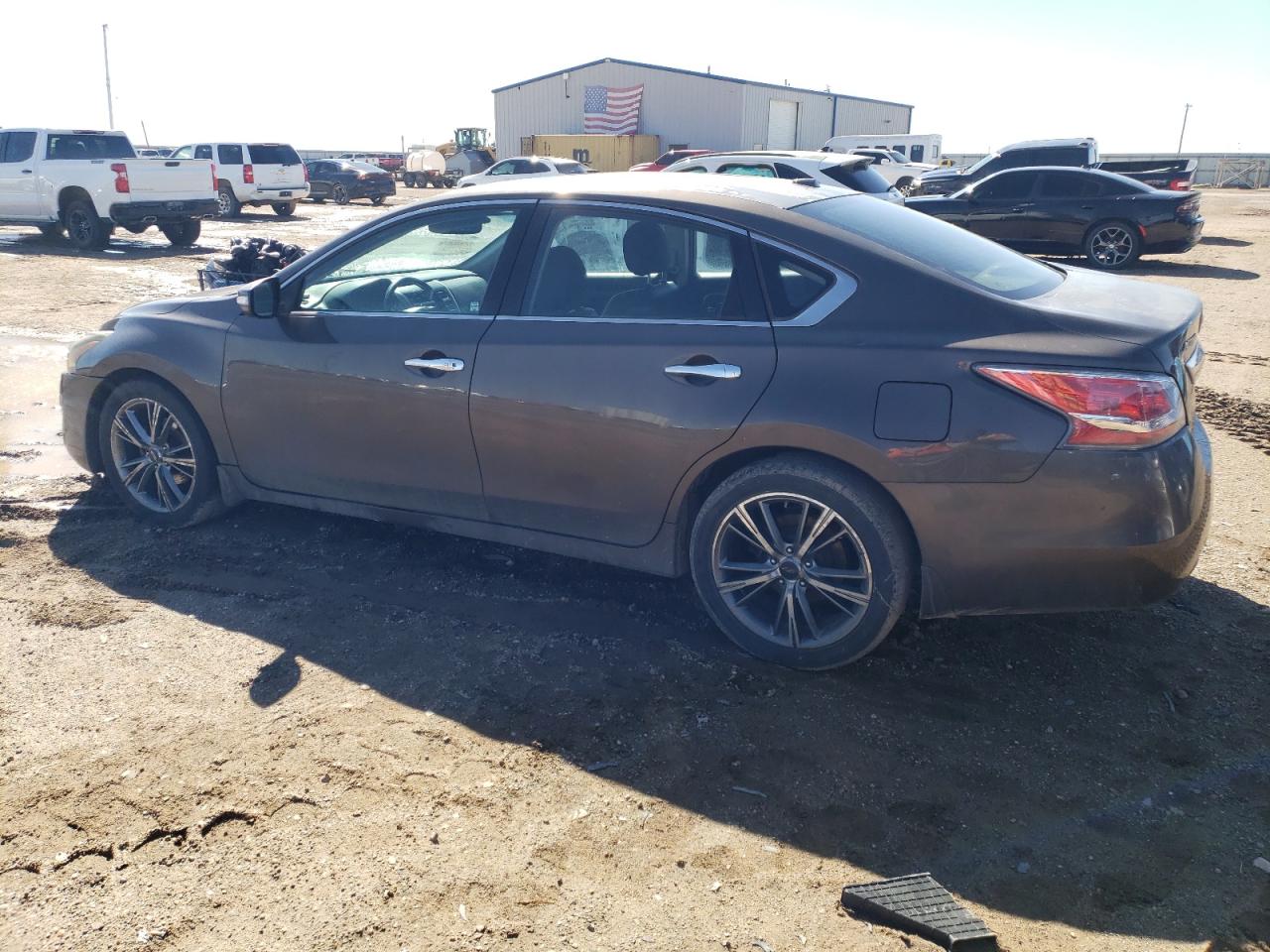 2014 Nissan Altima - Image 2