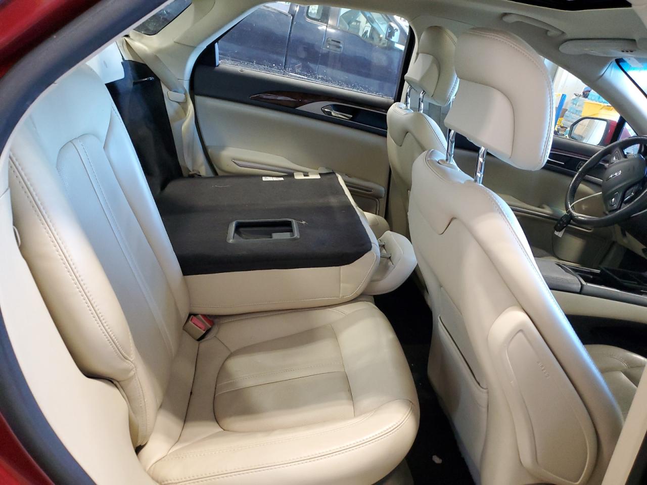 2014 Lincoln MKZ - Image 10