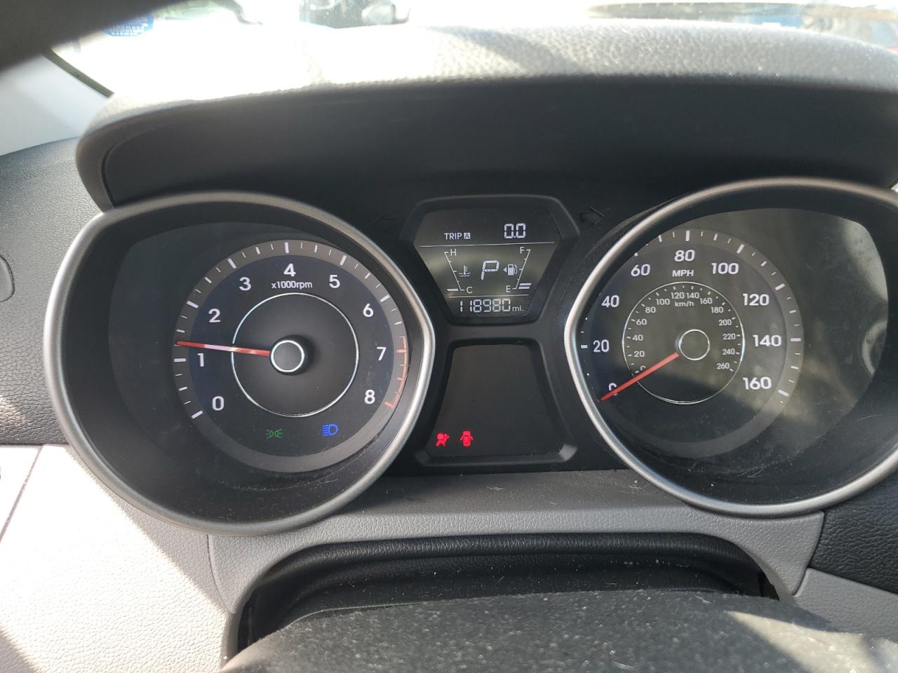 2016 Hyundai Elantra - Image 9