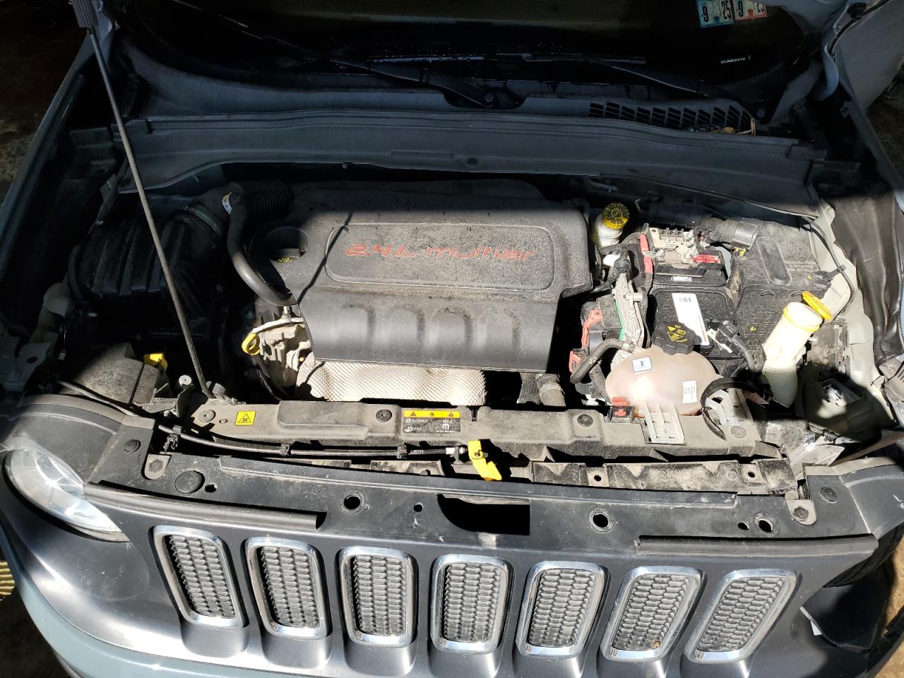 2018 Jeep Renegade - Image 12