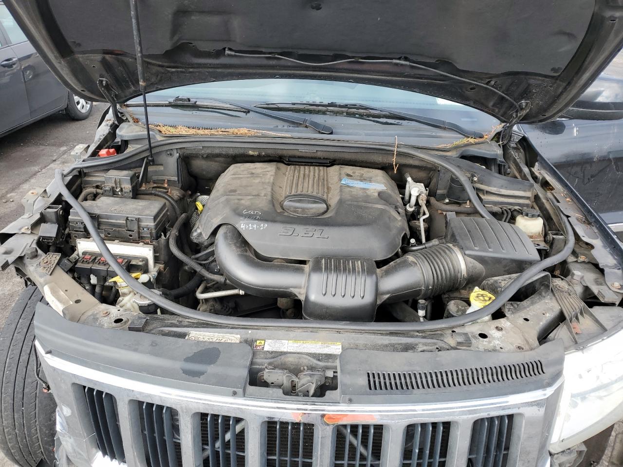 2011 Jeep Grand Cherokee - Image 12