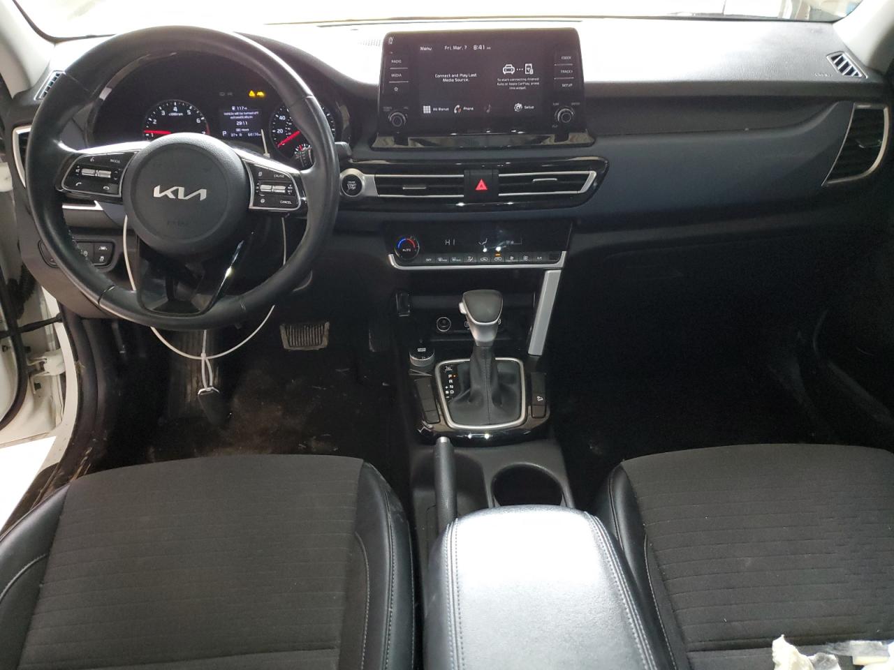 2023 Kia Seltos - Image 8