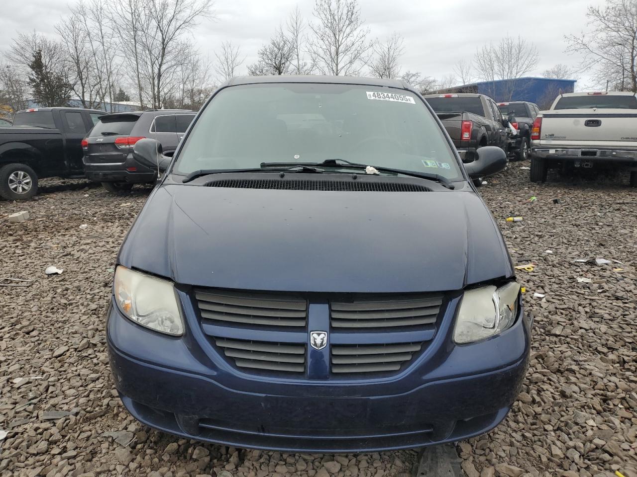 2005 Dodge Caravan - Image 5