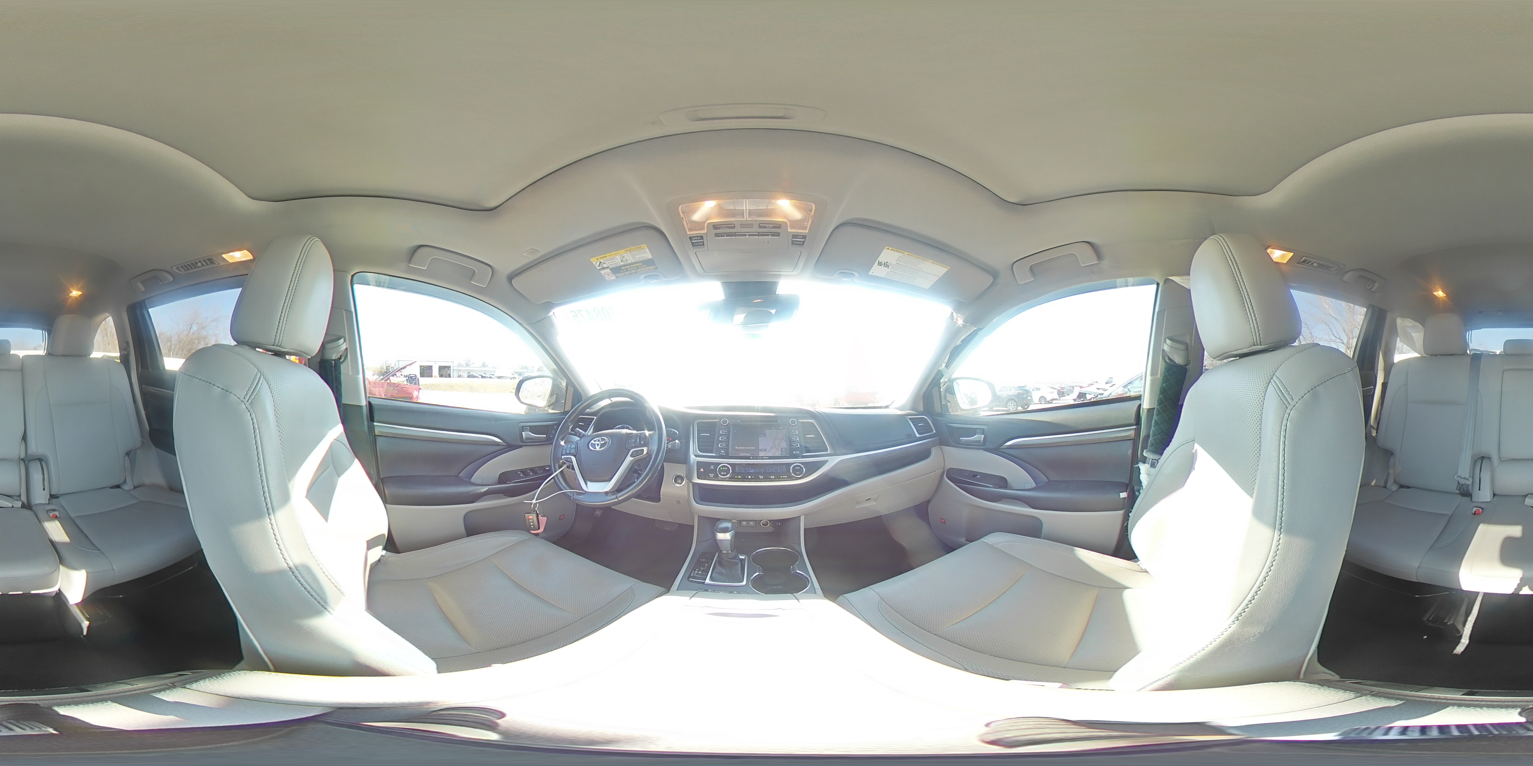2018 Toyota Highlander - Image 13