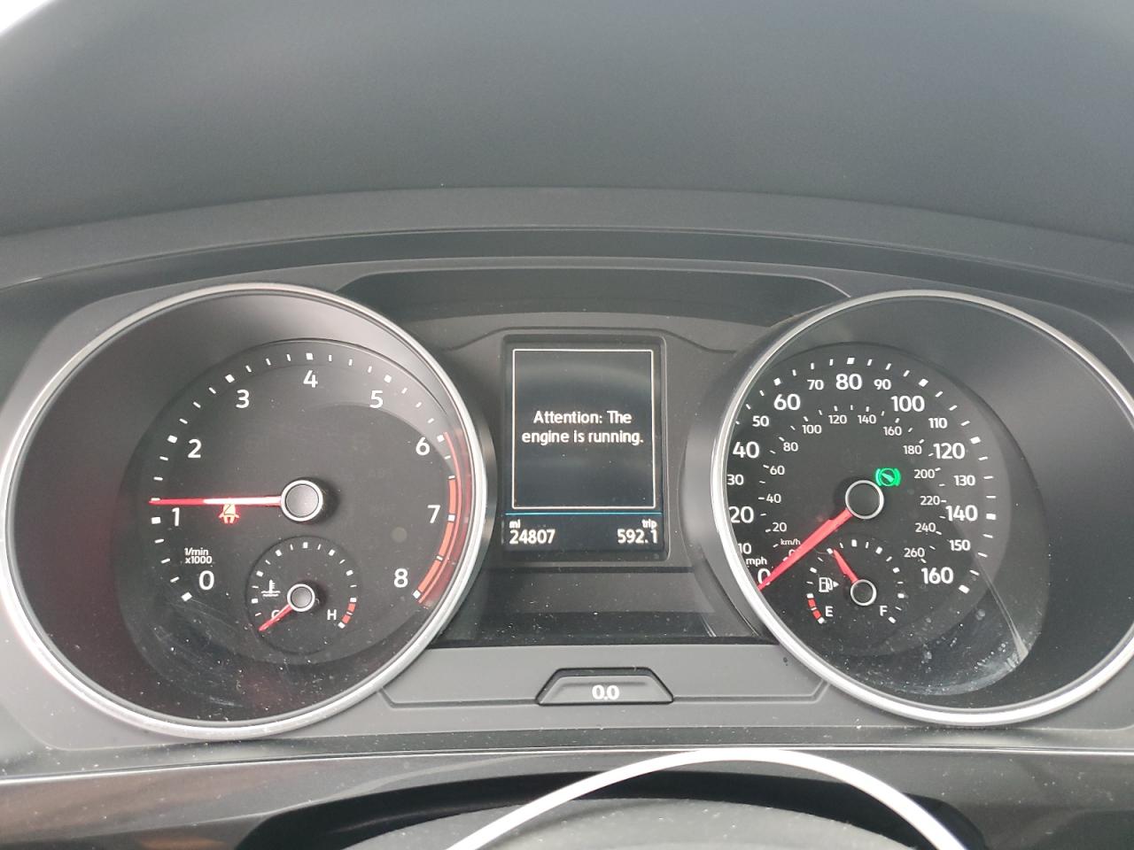 2018 Volkswagen Tiguan - Image 9