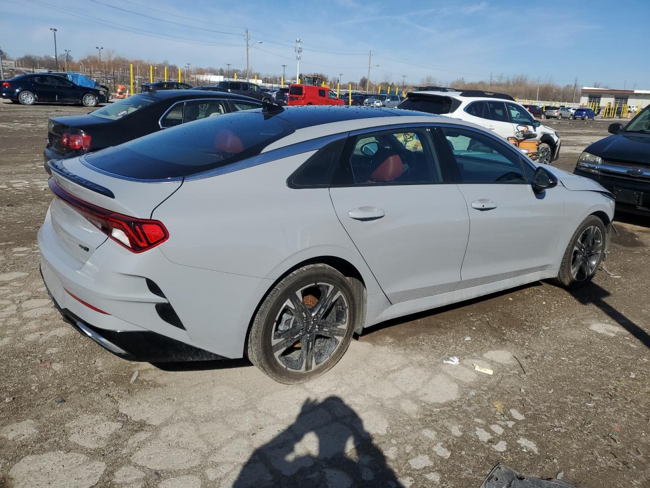 2022 Kia K5 - Image 3