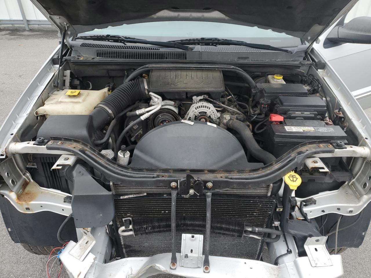 2010 Jeep Grand Cherokee - Image 13