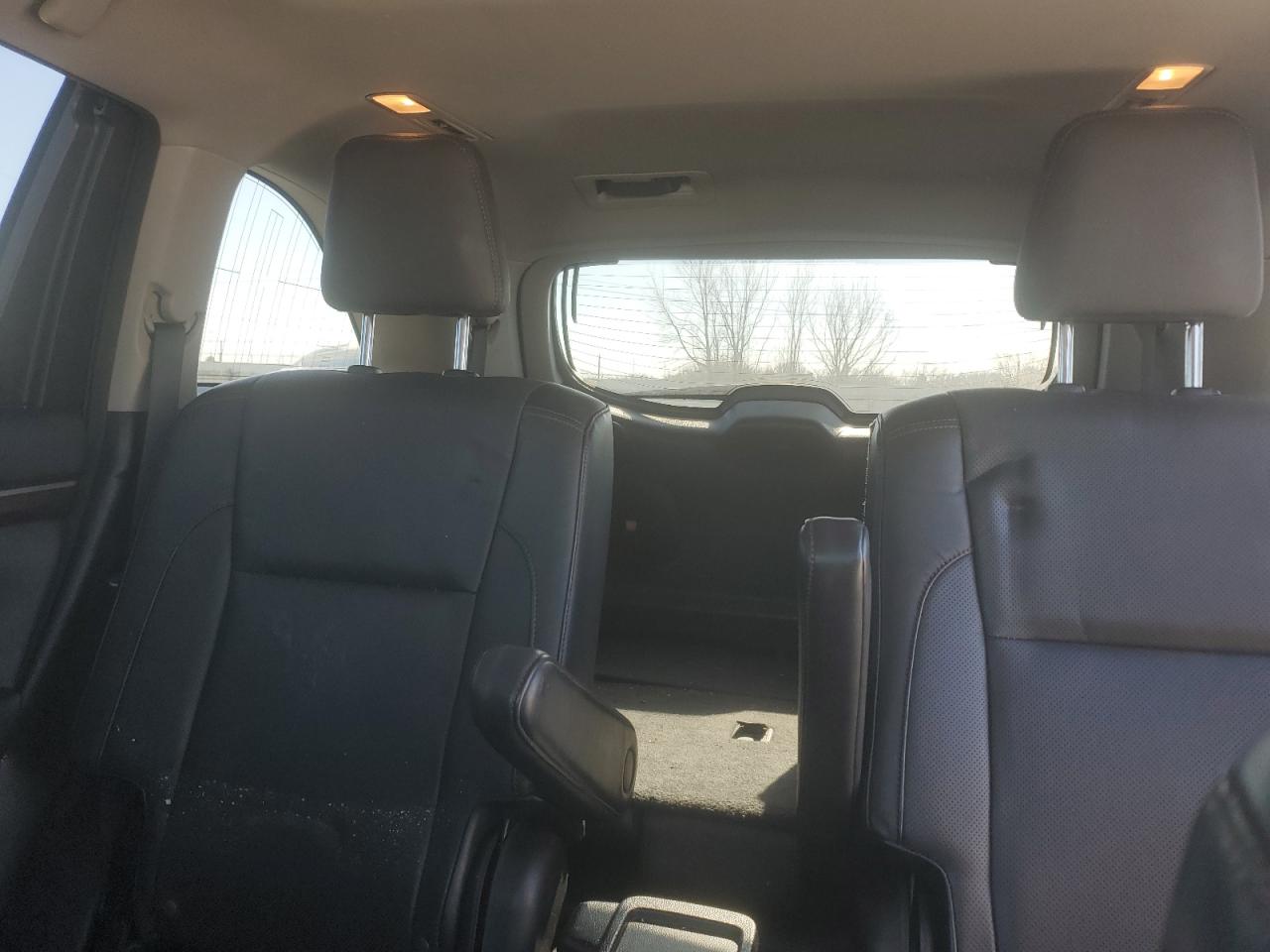 2015 Toyota Highlander - Image 10