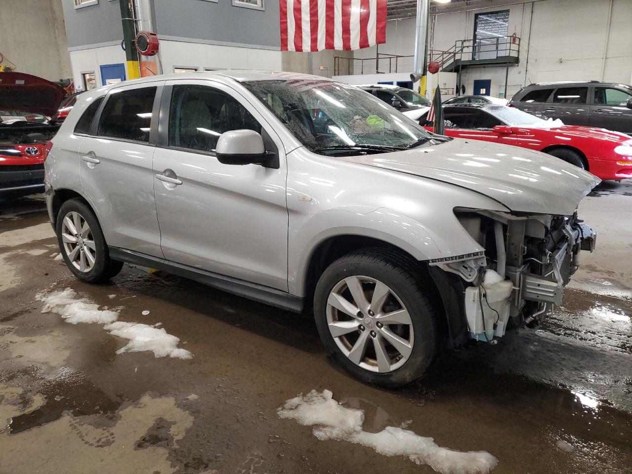 2014 Mitsubishi Outlander - Image 4