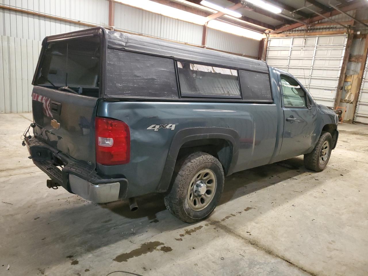 2009 Chevrolet Silverado - Image 3