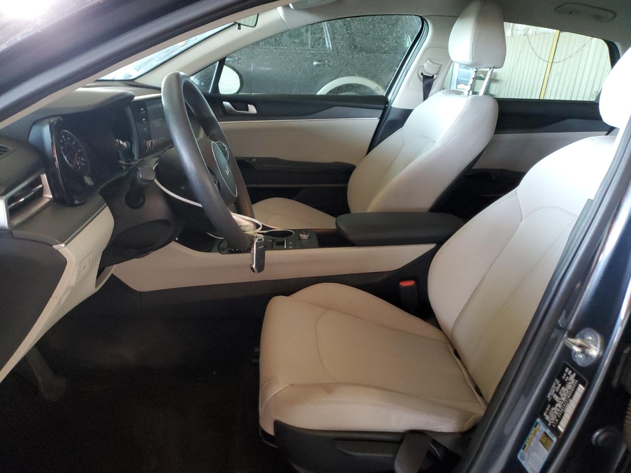 2022 Kia K5 - Image 7