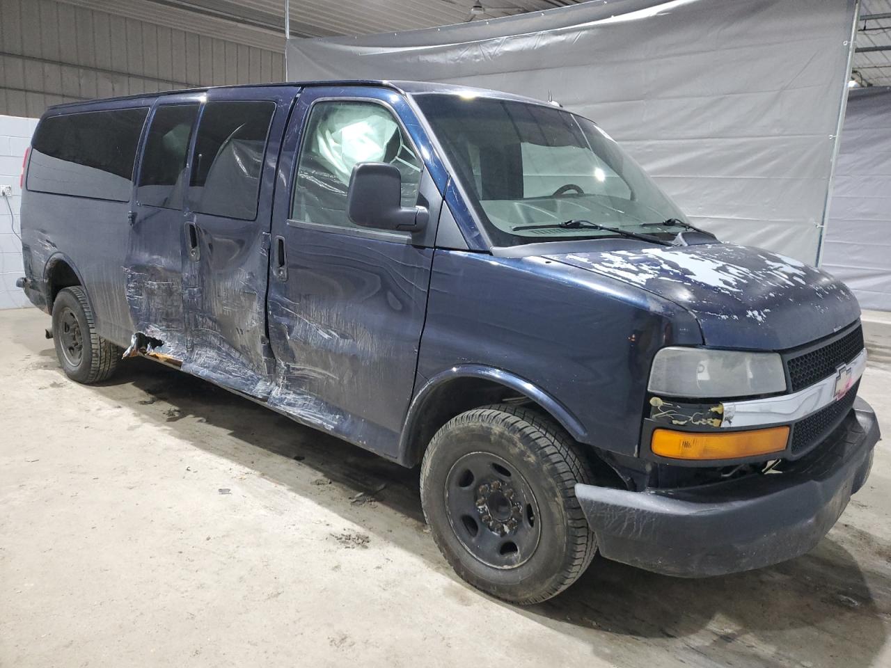 2012 GMC Savana - Image 4
