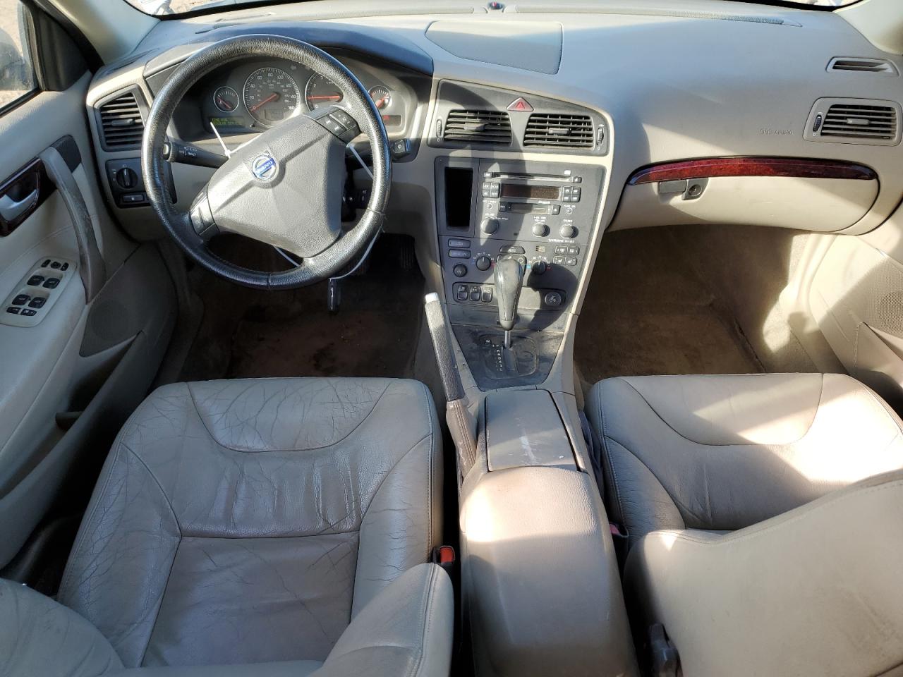 2004 Volvo S60 - Image 8