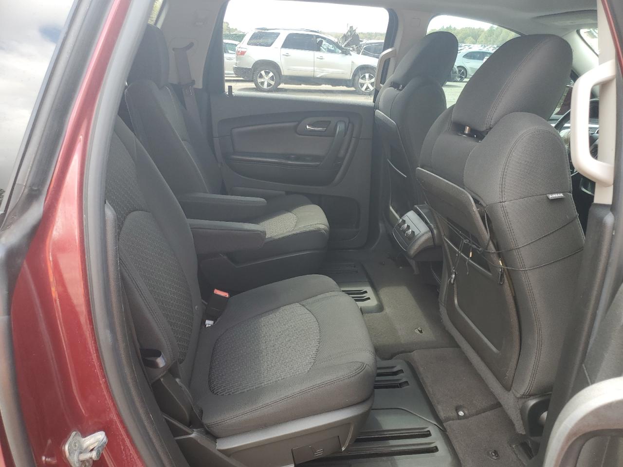 2011 Chevrolet Traverse - Image 11