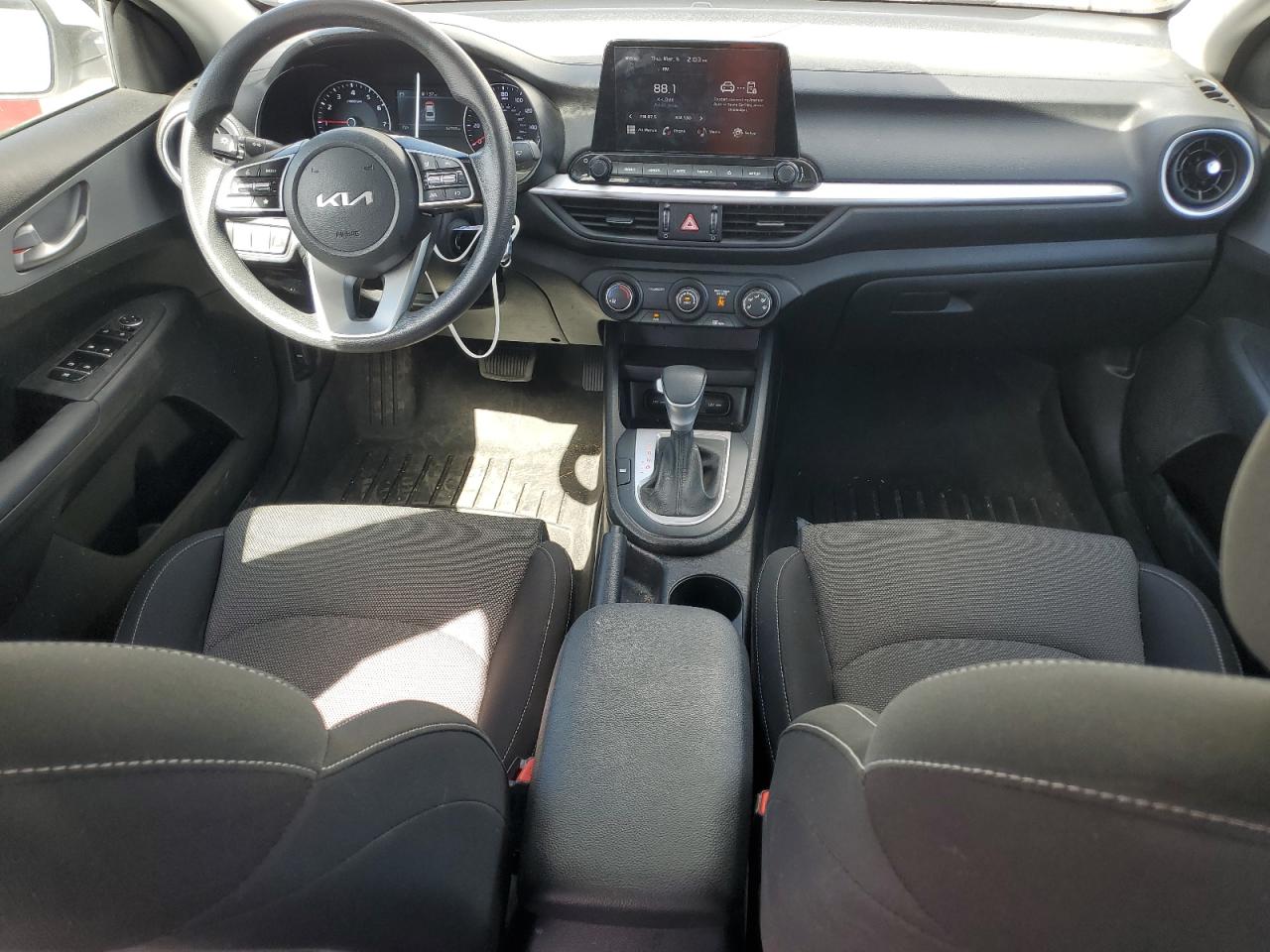 2023 Kia Forte - Image 8