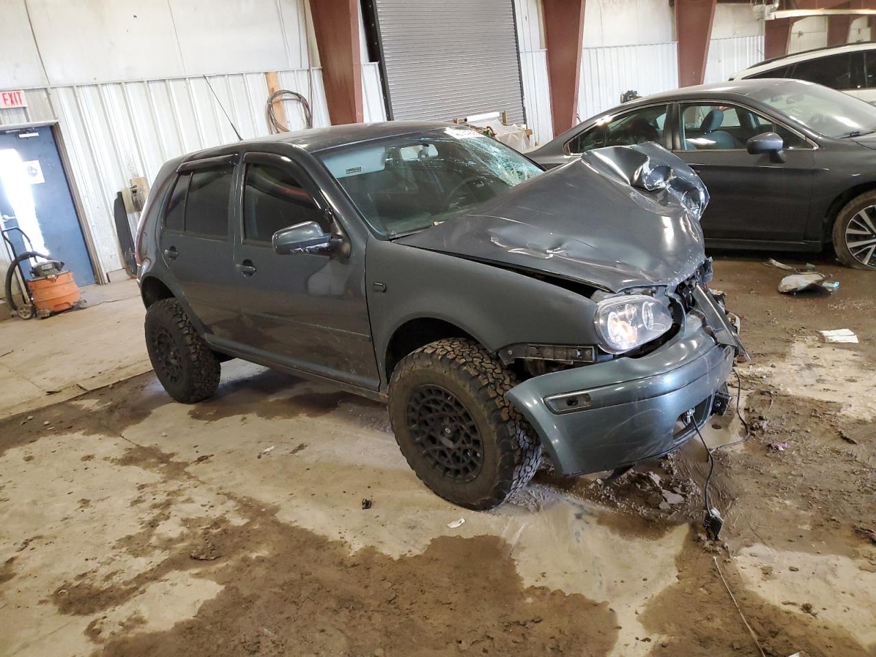2004 Volkswagen Golf - Image 4