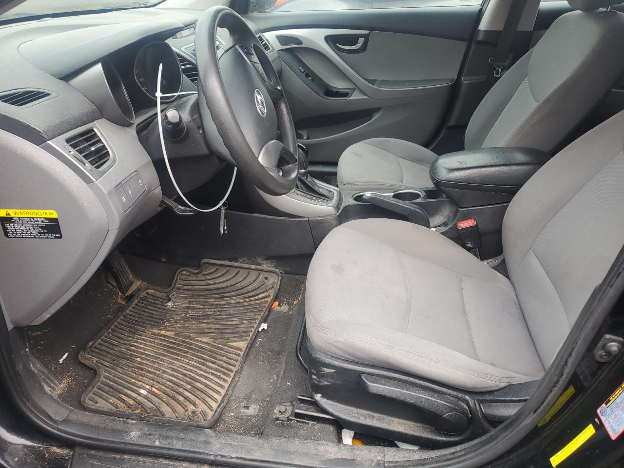 2014 Hyundai Elantra - Image 7