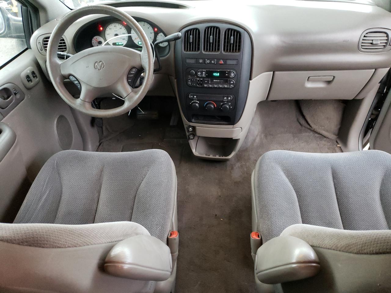 2002 Dodge Caravan - Image 8