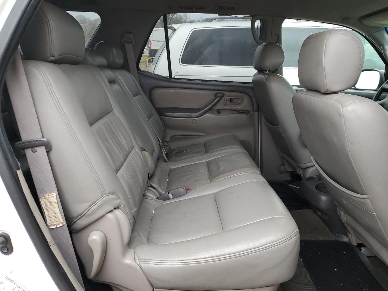 2002 Toyota Sequoia - Image 11
