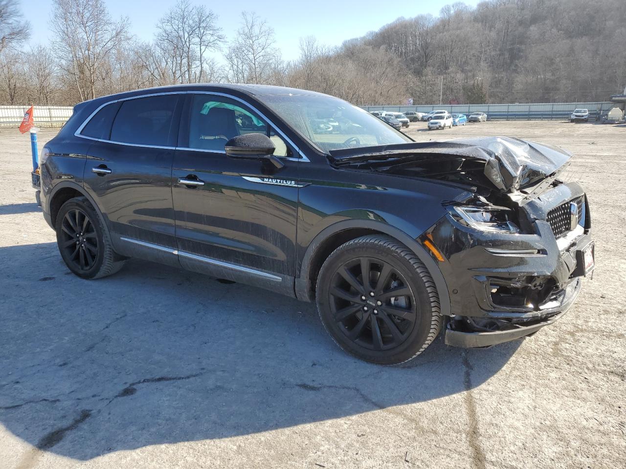 2020 Lincoln Nautilus - Image 4